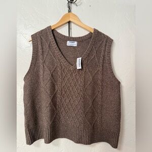 Old Navy Brown Cable Knit Sweater Vest